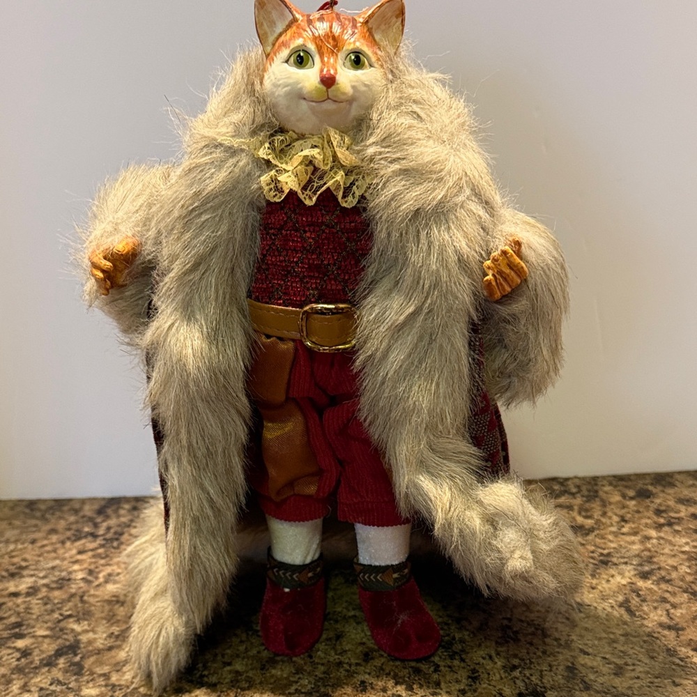 Vintage Katherine’s Collection  Wayne Kleski Cat in Cape Christmas